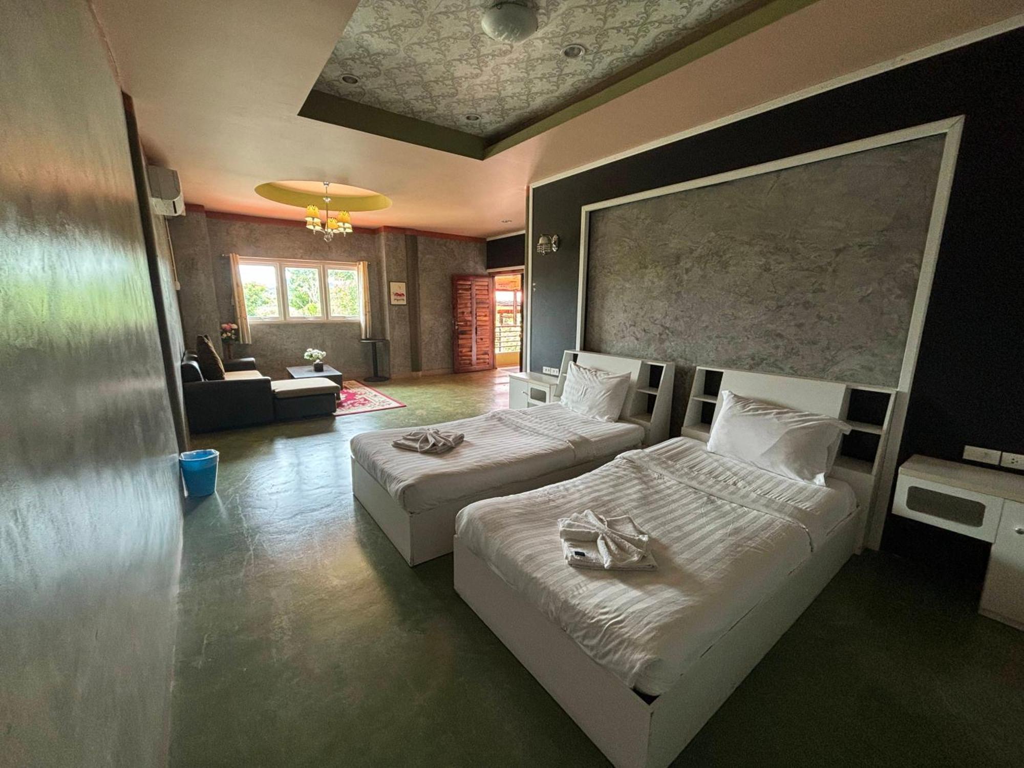 Revolution Kanchanaburi Adventure Hq Ban Chuk Kum Buitenkant foto
